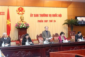 Chủ tịch Quốc hội Nguyễn Sinh Hùng chủ trì và phát biểu khai mạc Phiên họp thứ 24 của Ủy ban Thường vụ Quốc hội khóa XIII.